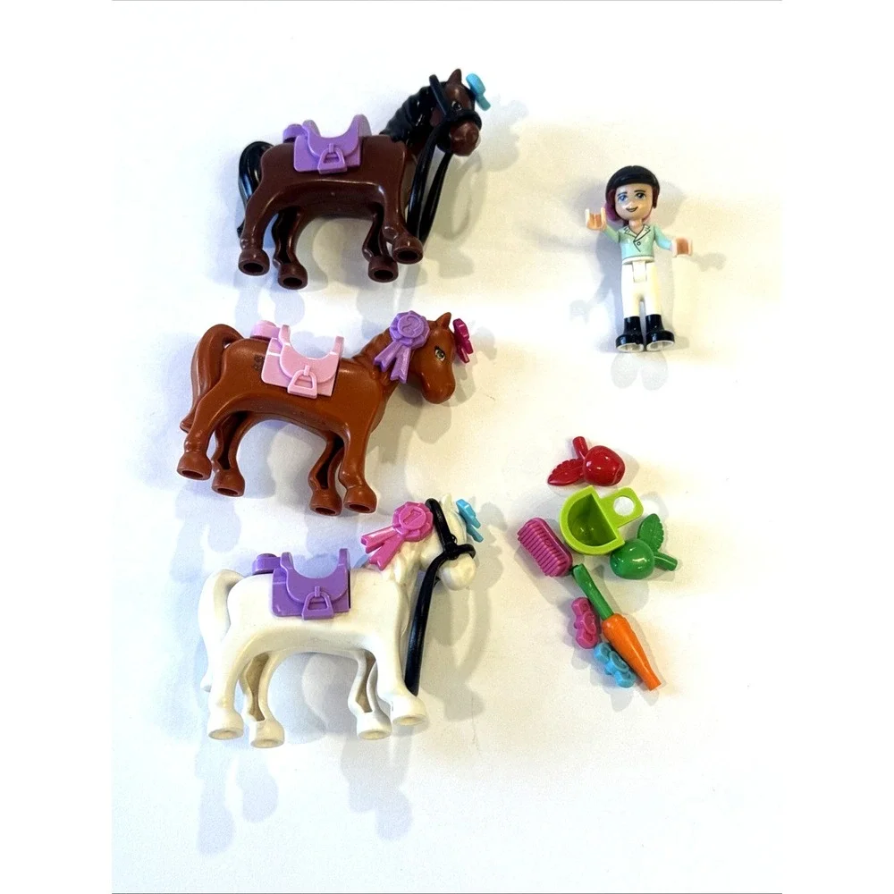Lego Friends Horse Lot Mini Fig Bridle Saddle Carrot Bow Ribbons